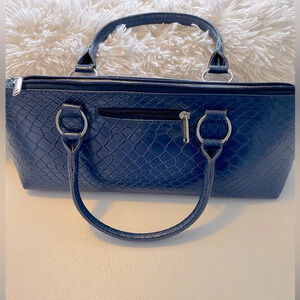 Prime ware Wine Purse Insulated BLUE 2 clutch straps, top, side zipper. W:17D:6